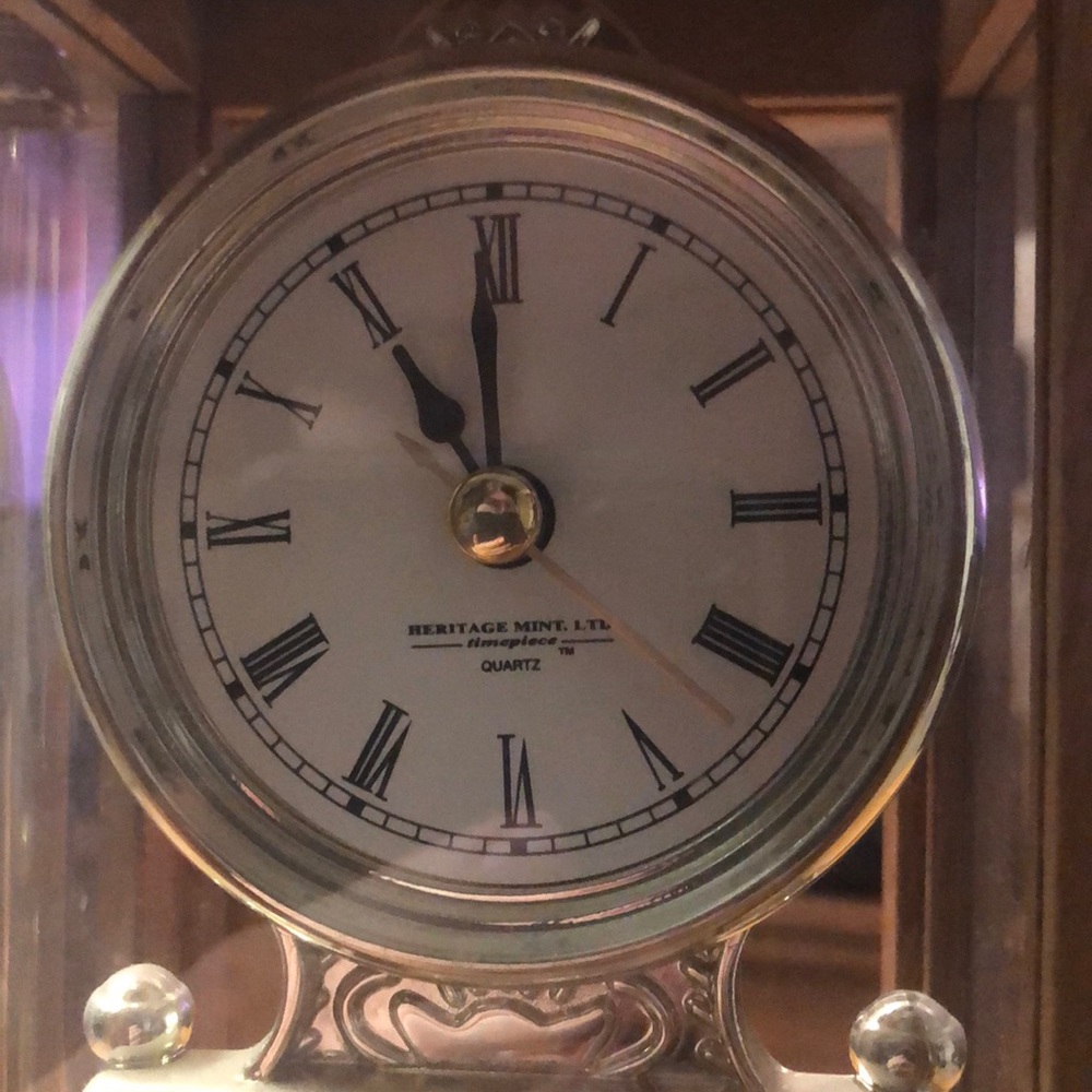 clock - Picture 4 of 4